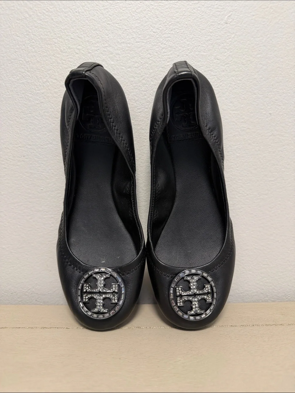 Tory Burch Violet Black Leather Crystal Embellished Crystal Ballet Flats Size 5M